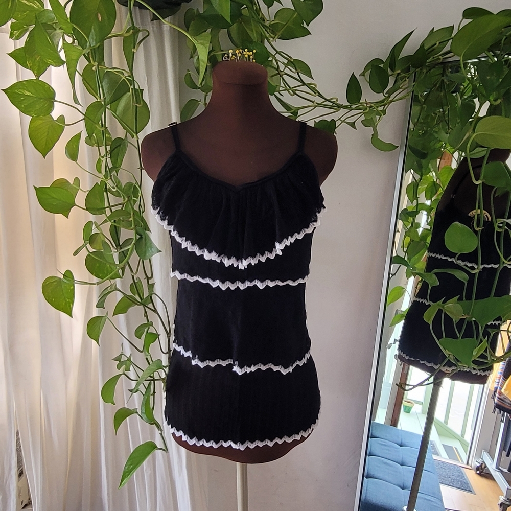 EUC Cache stretch knit Ruffled chevron black top size S